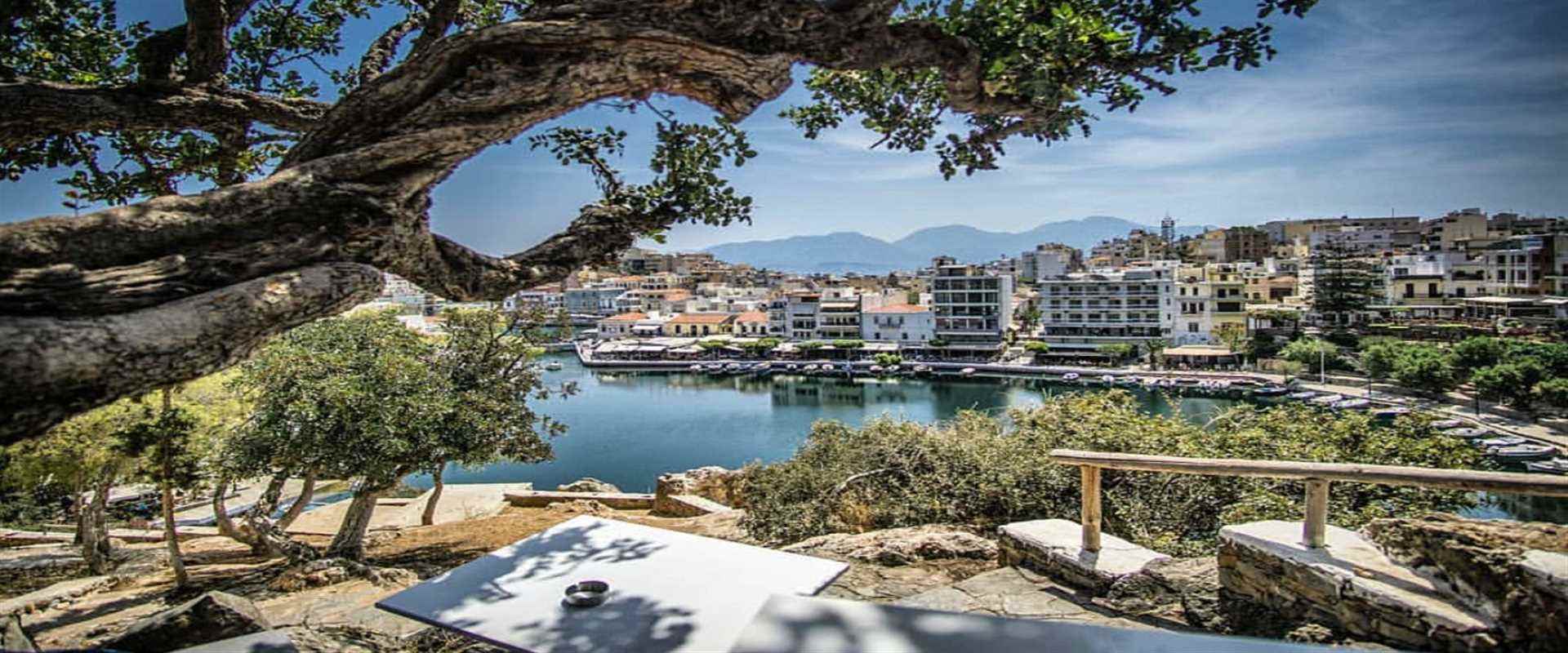 Cretan Wine Restaurant with Lake View2
